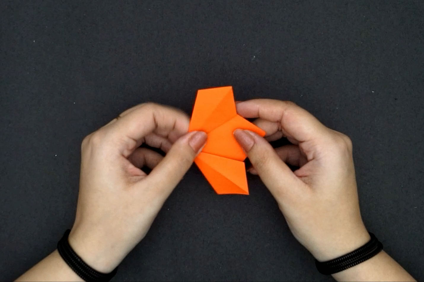 Origami Blume einfach - Schritt für Schritt mit Vorlage
