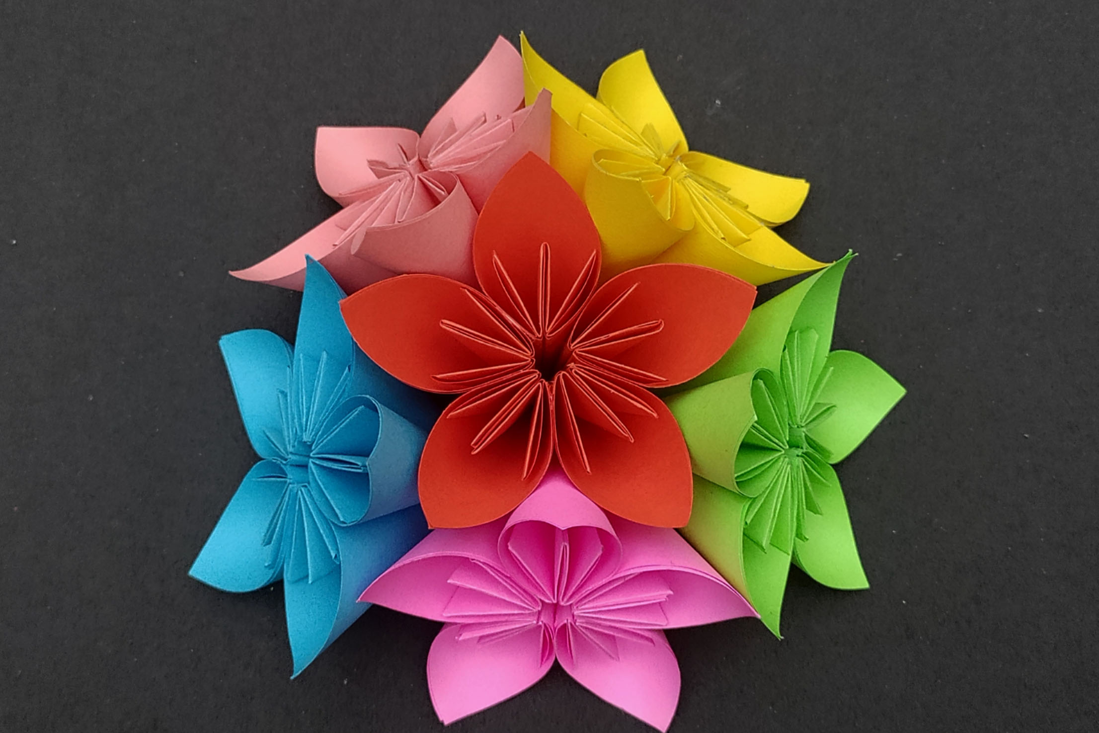 Origami Blumen basteln - Schritt für Schritt